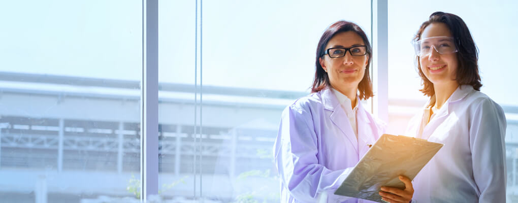 How to create a Powerful, Immersive Life Science Brand 2 Life Science professionals. Life Science Branding