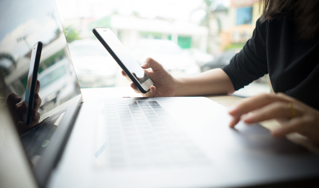 Smart-Biotech-Website-Strategies-to-Beat-Googles-AI-and-Attract-Visitors